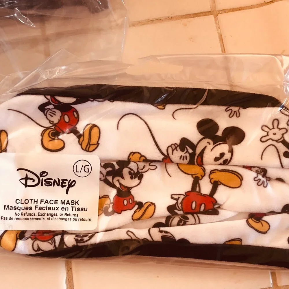 Cloth Face Mask . Large . Brand New in the Package . Disney
